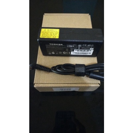 CHARGER ADAPTOR TOSHIBA ORIGINAL 19V 3.42A