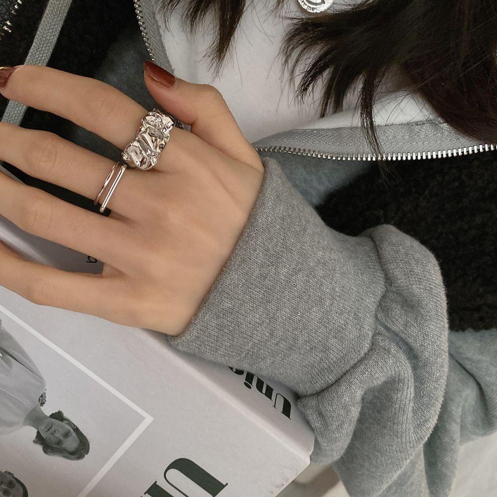 Needway Cincin Lipit Logam Elegan Fashion Pesta Perhiasan Hadiah Gadis Berlubang Gaya Korea