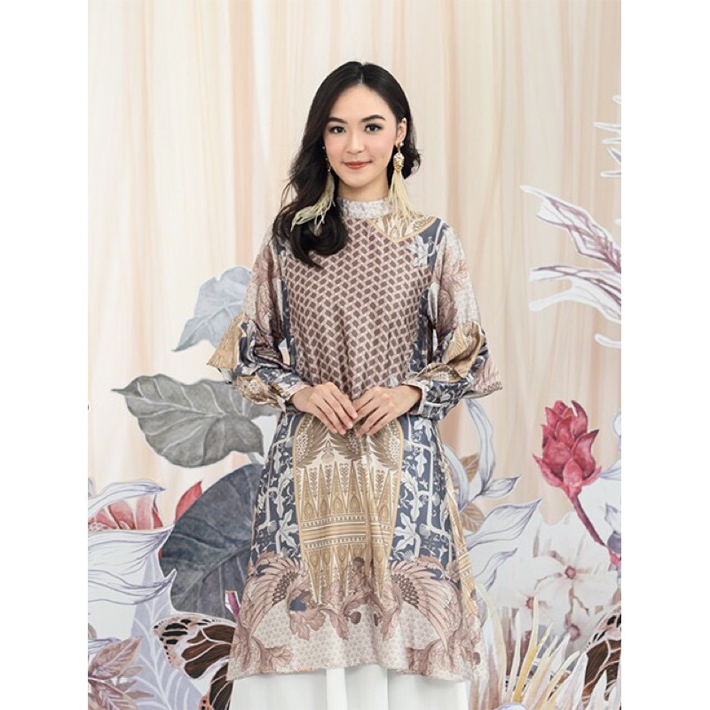 Celebes Tunic Julang Series Wearing Klamby