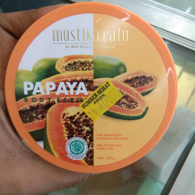 Body scrub pepaya mustika ratu
