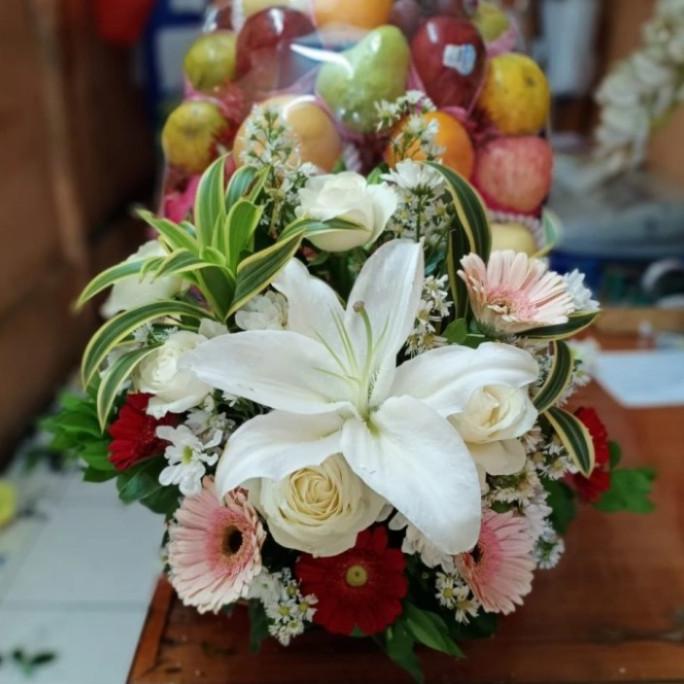 

Parcel Buah Mix Bunga F Biscoxshop