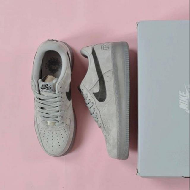 NIKE AIRFORCE ONE X