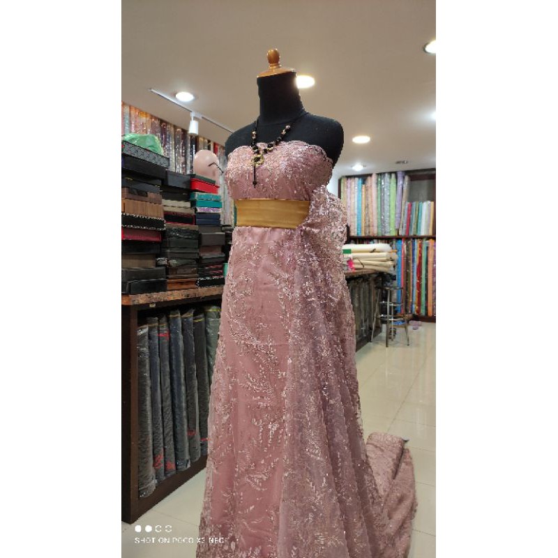 Kain Tile Brokat Kebaya Dress Pink Dusty