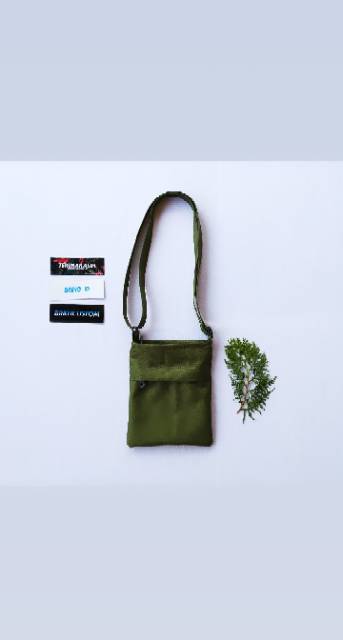 Slingbag cewek simpel (bahan bagus)