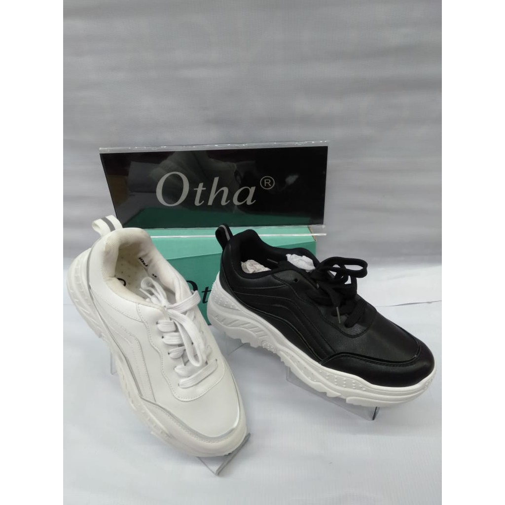 Otha Sepatu Sneakers Wanita