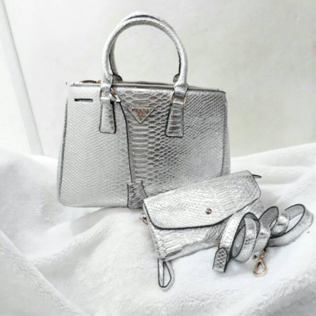 SALE PRADA SAFFIANO SNAKE