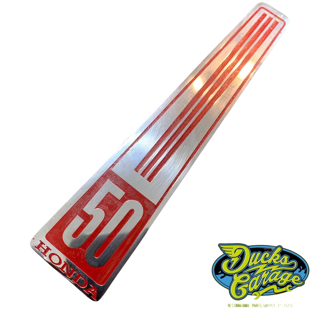 emblem decal plat dasi dada depan honda pispot 50 c50