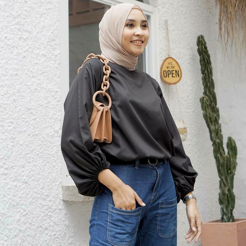 BLOUSE CERUTY DEALOVA | TARTAN MIZU | LUCIA WOLFIS | PRETTY RUFFLE BLOUSE-3