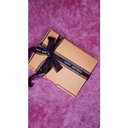 

FRANTA STORE | HAMPERS HIJAB GIFT BOX ULANG TAHUN / GRADUATION / WEDDING
