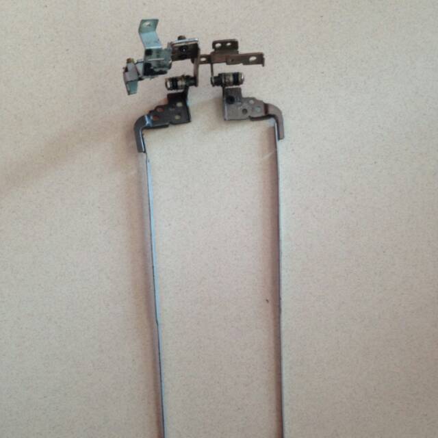 Engsel Laptop HP 430