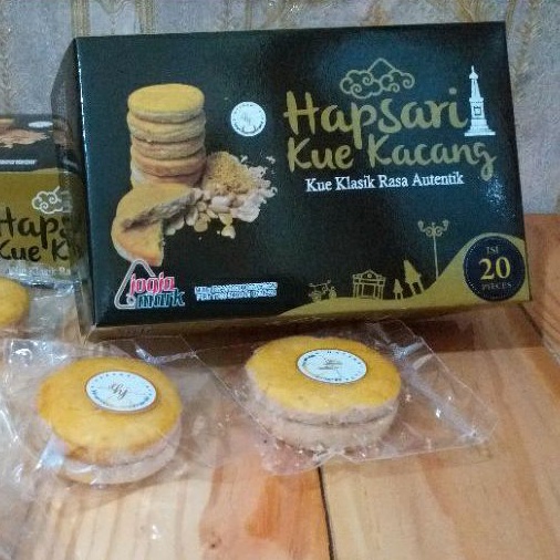 

Kue Kacang Hapsari Box isi 20