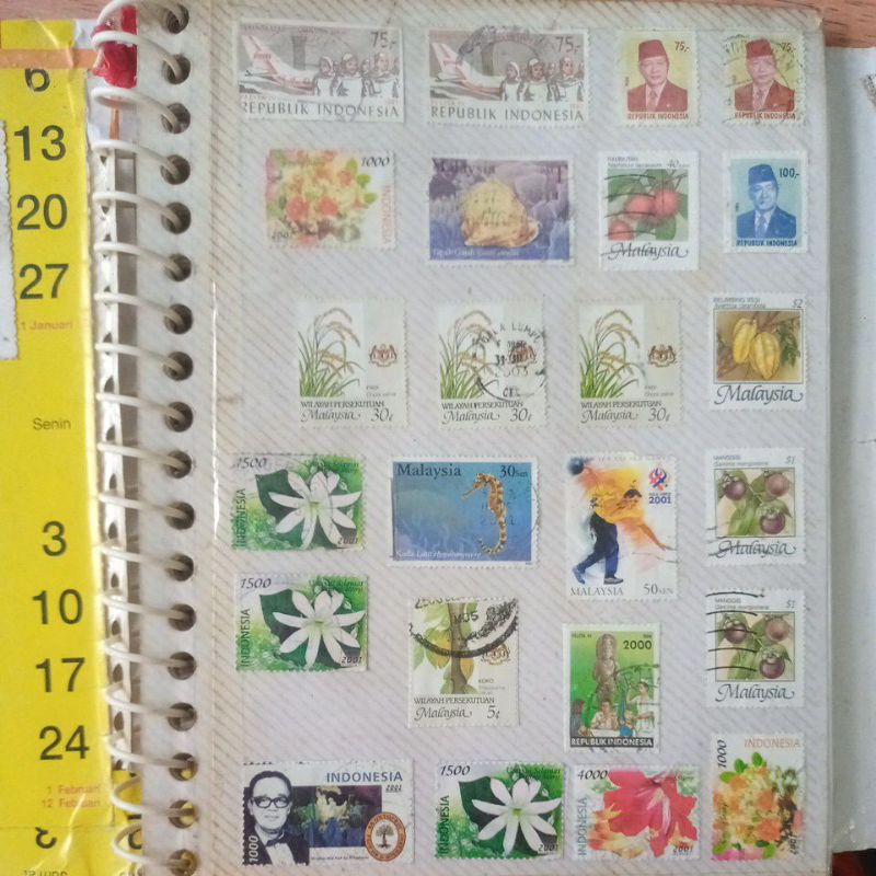 

koleksi prangko dan uang kertas