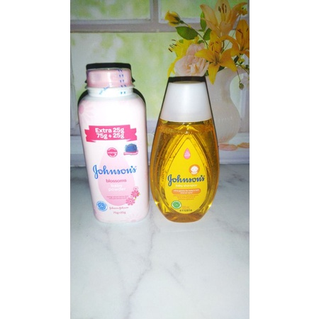 Johnsons Baby Powder + Johnsons Baby Shampoo