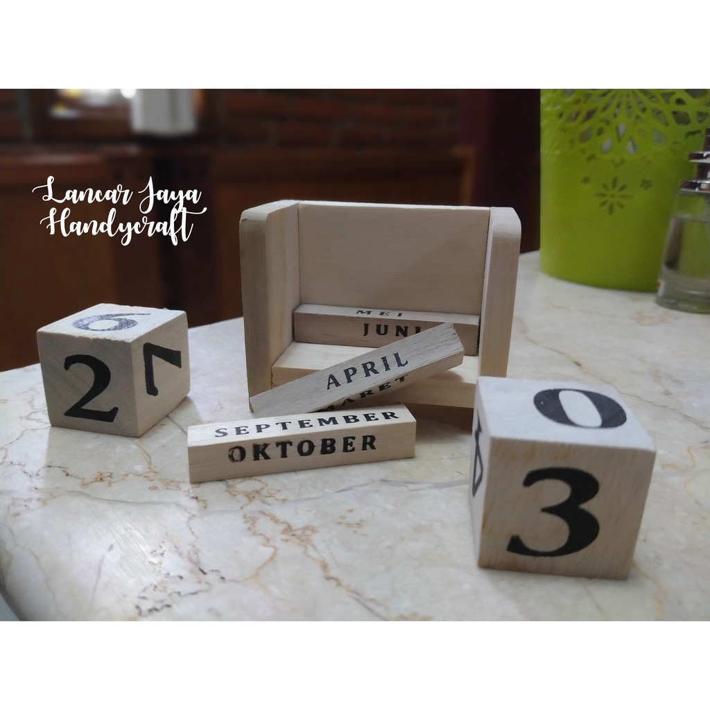 

Souvenir pernikahan murah unik Kalender Abadi Murah Meriah