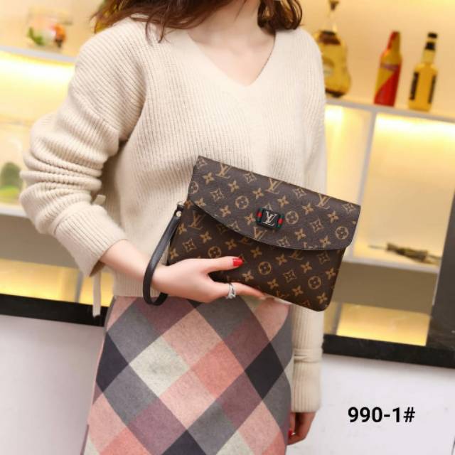 Tas Selempang Louis Vuitton 990-1
