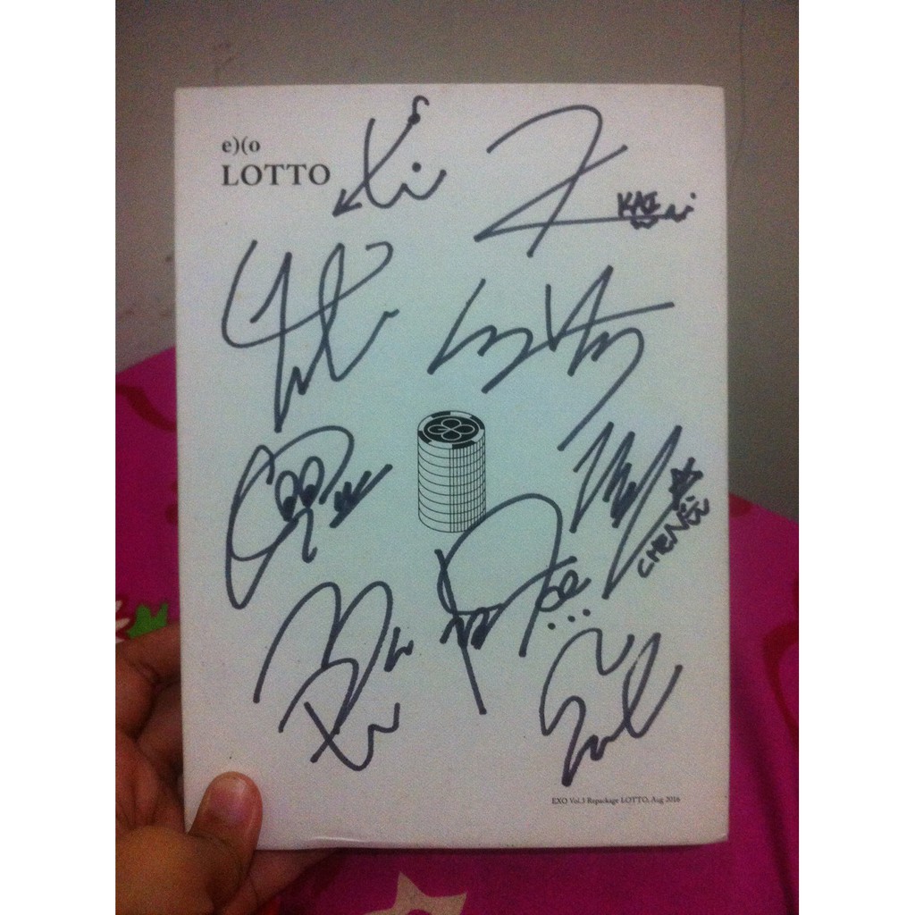 Signed Album EXO - LOTTO
