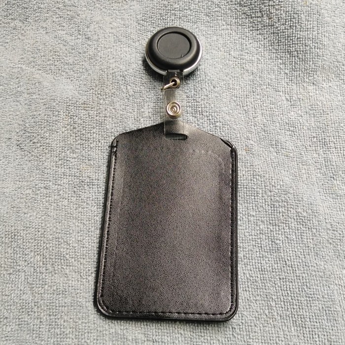 

Gilaa!!! Name Tag Id Card Holder Saku Kulit Sintesis +Yoyo Putar Berkualitas