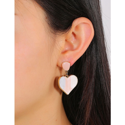 LRC Anting Tusuk Fashion Golden Heart-shaped Diamond Resin Earrings A61104