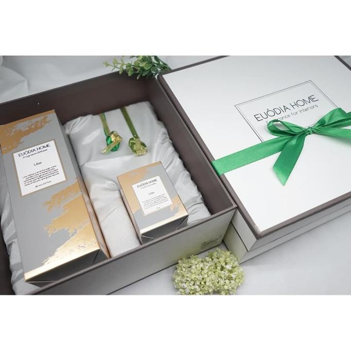 

Hampers Idul FItri | Fragrance Diffuser 150ml & Soy Candle 60g