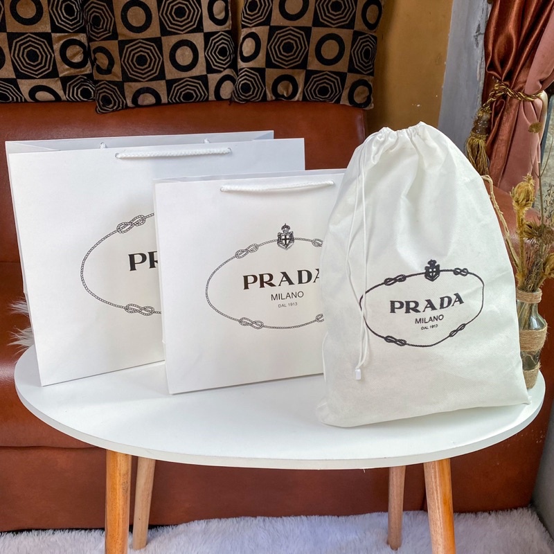 

Paperbag dan Dustbag Prada Pembungkus Kado Simple Paper Bag Braded Mewah