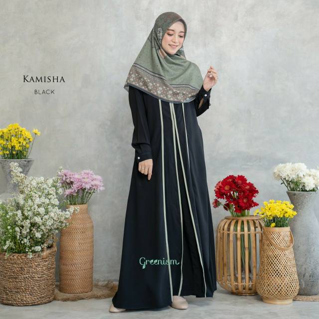 Kamisha dress by Greenism