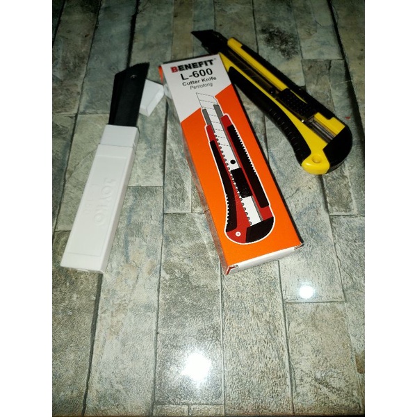 

Cutter besar L600 + isi cutter Joyko L150 besar