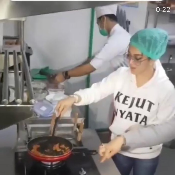 Hot Jaket Hoodie Jumper Sweater Distro Syahrini Kejut Nyata Polos Custom |