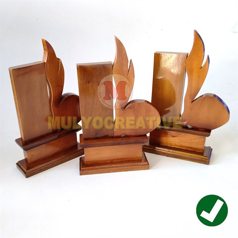 Plakat Kayu Tunas Kelapa Pramuka Plakat Kayu Model Polos Murah