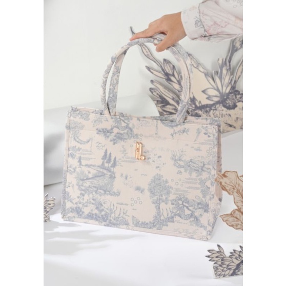 classic forest tote bag by @heylocal.id