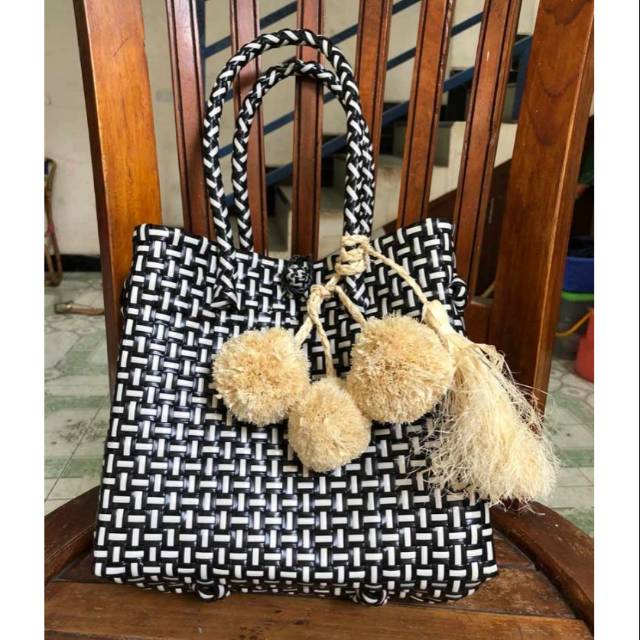 Tas anyam plastik jelly