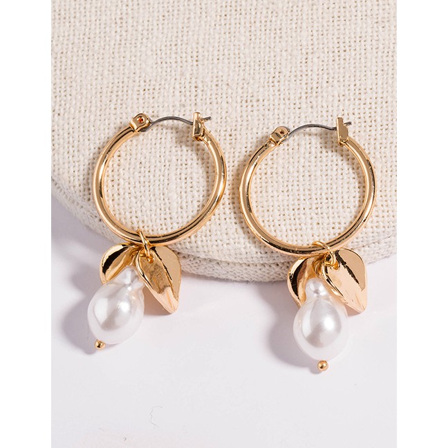 LRC Anting Tusuk Fashion Golden Color Leaf Pearl Round Alloy Earrings P03033