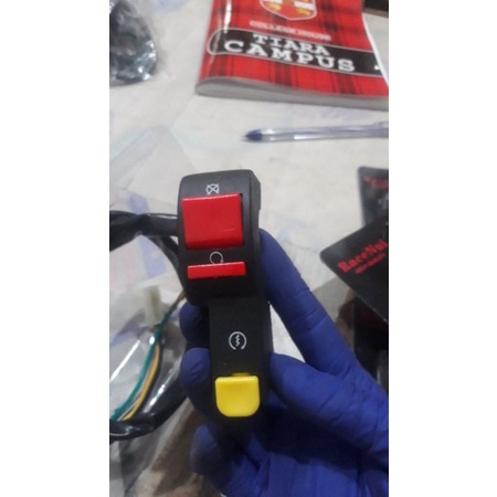 SAKLAR HOLDER STOP ENGINE &amp; STARTER SAKPAR KANAN PEMAKAIAN UNIVERSAL TOMBOL MERAH KUNING MURAH