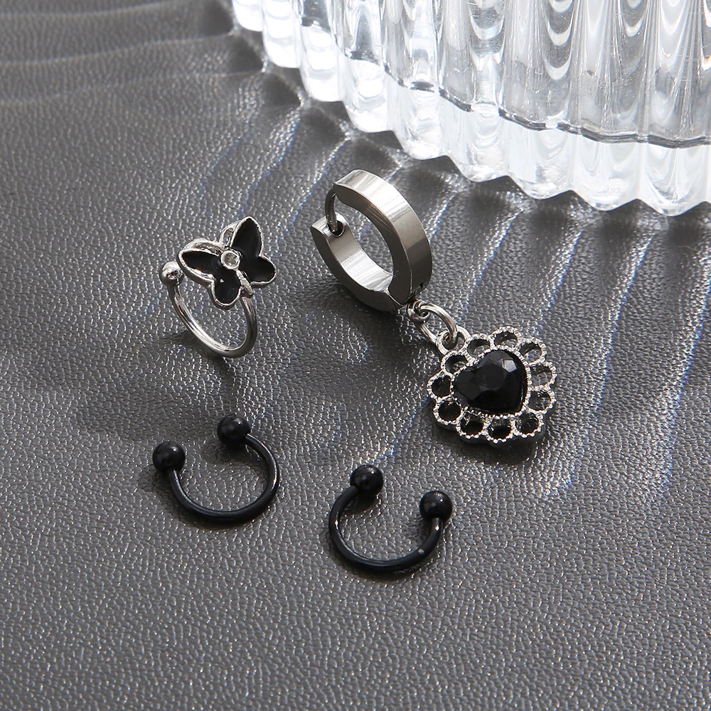 AY(CN) 4pcs / Set Anting Klip Telinga Model Butterfly Heart Drop Warna Hitam Gaya Retro Untuk Wanita