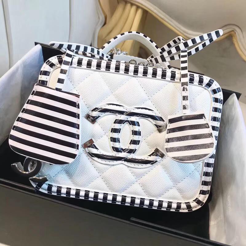 NEW 13 -  BAG CH VANITY CASE ZEBRA