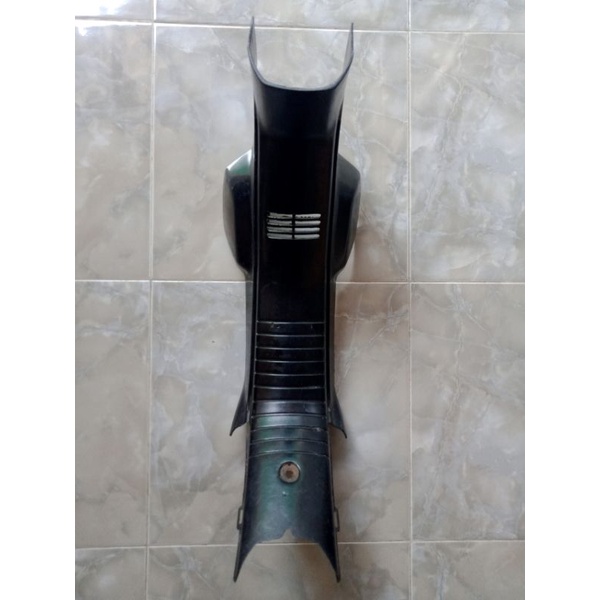 Legshield tengah Honda Grand