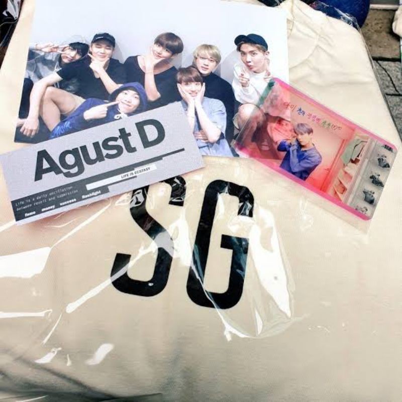 Kaos T-Shirt Bangtan Suga SG Free Foto