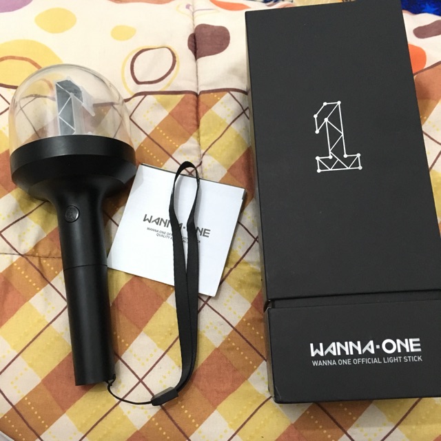 PRELOVED WANNA ONE OFFICIAL LIGHTSTICK