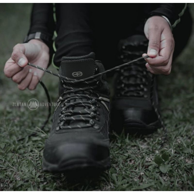 Sepatu Gunung / Sepatu Hiking Co-trek Briston