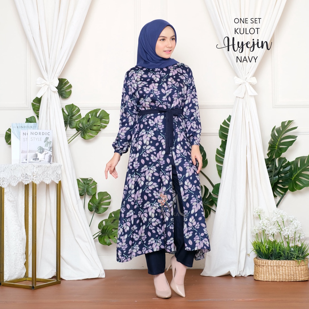 Pusat Mukena Indonesia - One Set Tunik Kulot Muslim Korea Hyejin-NAVY