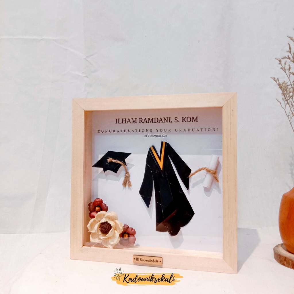 Gifbox Graduations Kadiunuksekali - Kado Wisuda Rustic