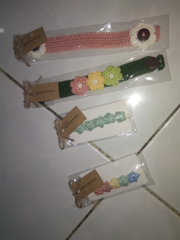 Connector Masker Rajut Motif Bunga