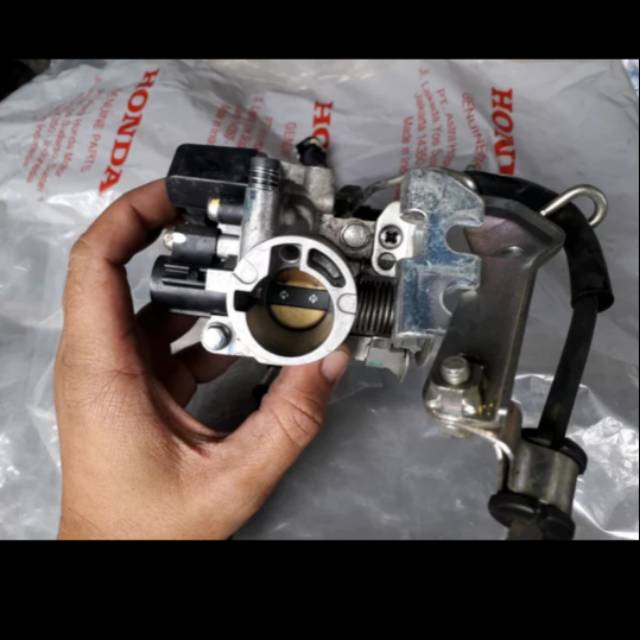 Thorttle body injeksi honda vario 125 led original injeksi karburator. pnp vario 125 old