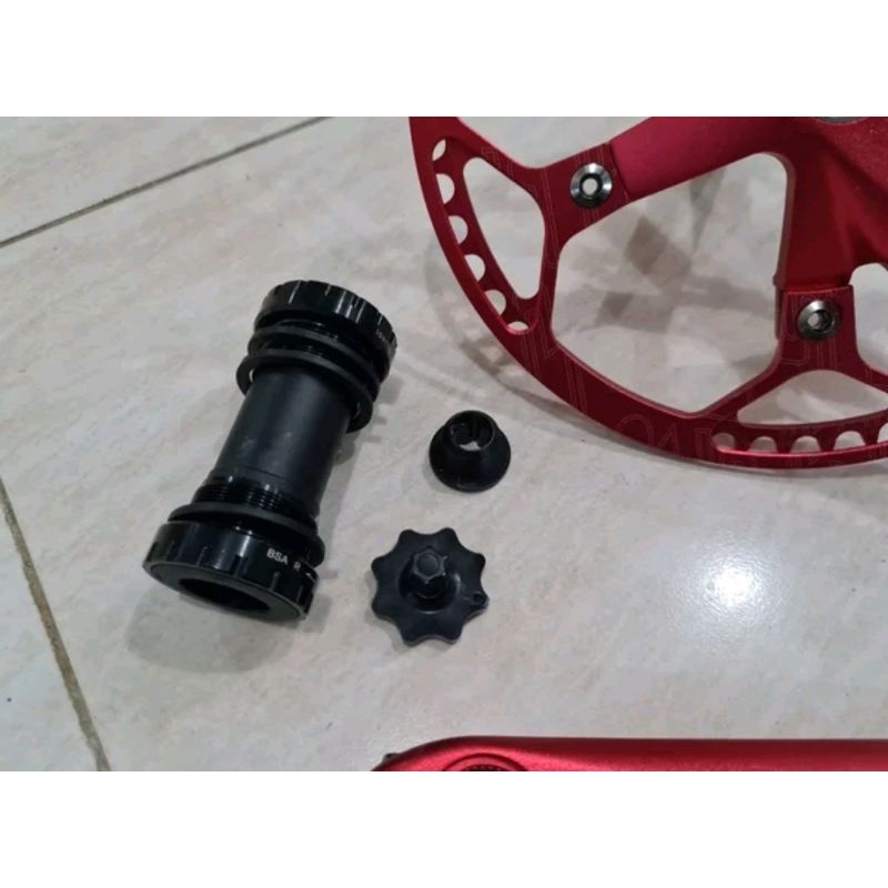 CrankSet Crank HT2 Hollowtech II Merk Litepro Merah red include BB Arm 170 mm Folding bike Seli