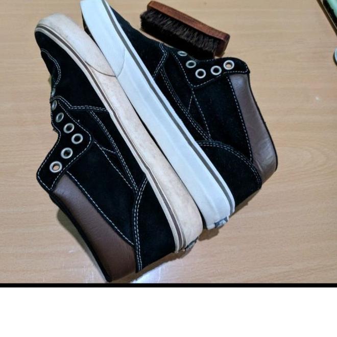 CAT SOL SEPATU CAT UNTUK BAHAN KARET