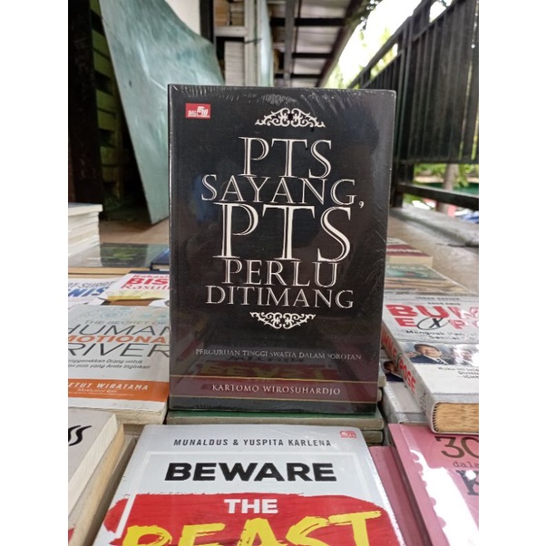 OBRAL BUKU BACAAN MOTIVASI / INSPIRASI / BISNIS / INOVASI / CERITA GILA PENGUSAHA MUDA INDONESIA / PERUBAHAN BESAR / PENGEMBANGAN DIRI / MURAH ORIGINAL-PTS SAYANG PTS PERLU