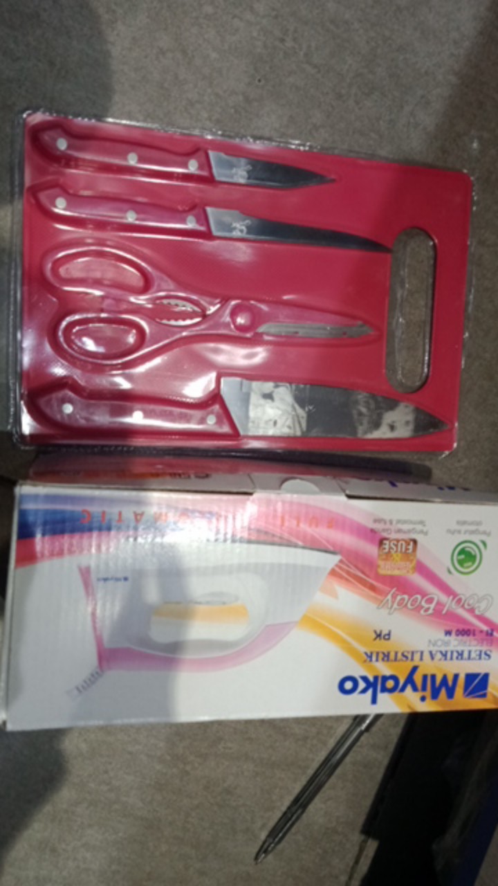 Knife Set 5 Pcs - Pisau Dapur Roti Daging Gunting Sayur Dan Talenan