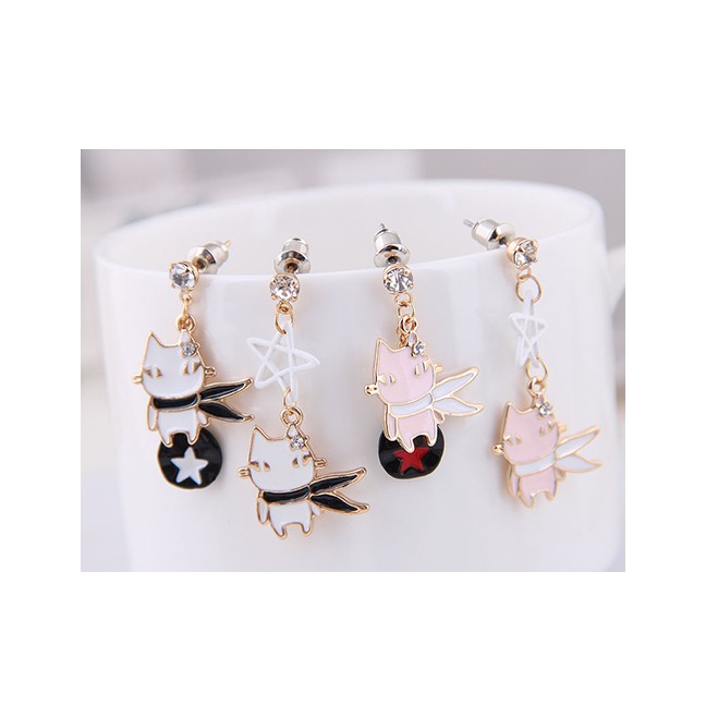 LRC Anting Tusuk Fashion White Cat Asymmetric Earrings A5851X