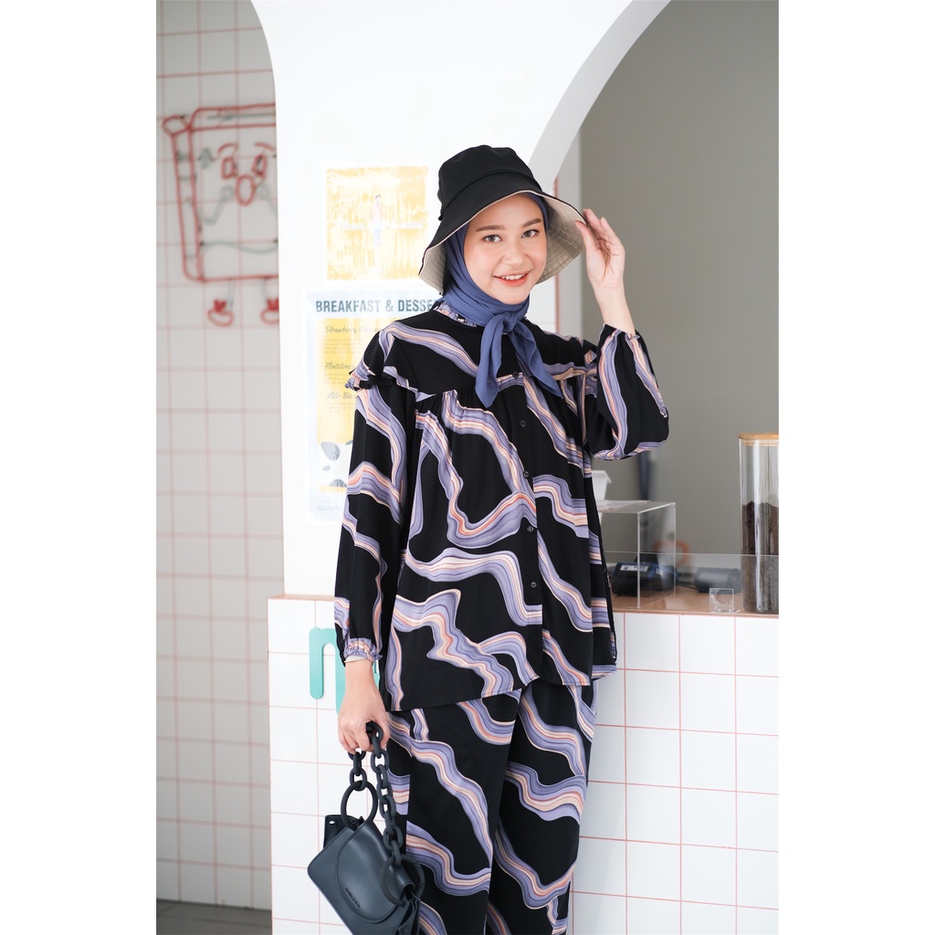 BERLIN SET - PATTERN-Wavy Black