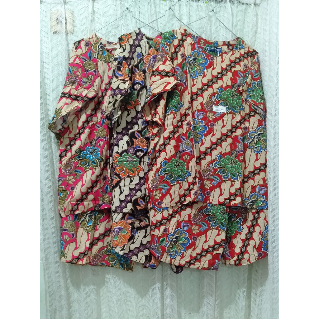 Setelan Kencana Ungu Lengan Pendek Celana Pendek Motif Parang