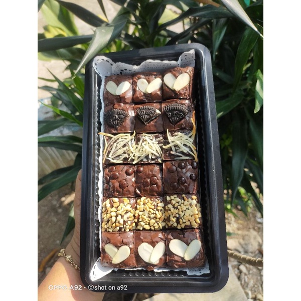 

BROWNIES PANGGANG FUDGY SEKAT